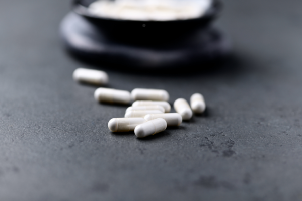 Cinko nauda: išsamus vadovas apie svarbiausią mineralą sveikatai zinc pills on the table